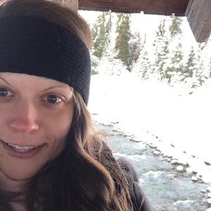 Meet your Posher, Holly